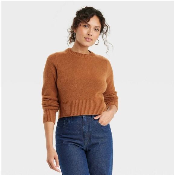 Universal Thread Sweaters - Universal Thread Cropped Sweater sz Small